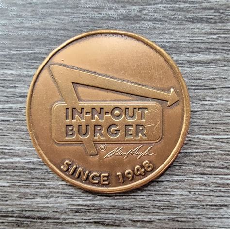 In n out burger coin - Jul 15, 2023 · In-N-Out Burger has a cult-like following. The West Coast chain has a devoted customer base that sings its praises and makes every new store opening an event. 
